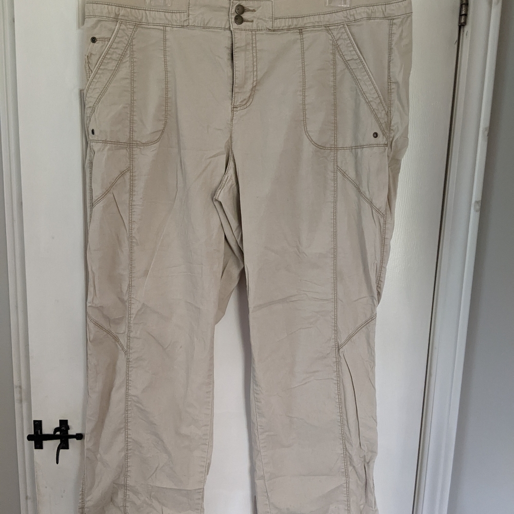 Bass Pro: Natural Reflections Lightweight Women's Hiking Pant, Size 18